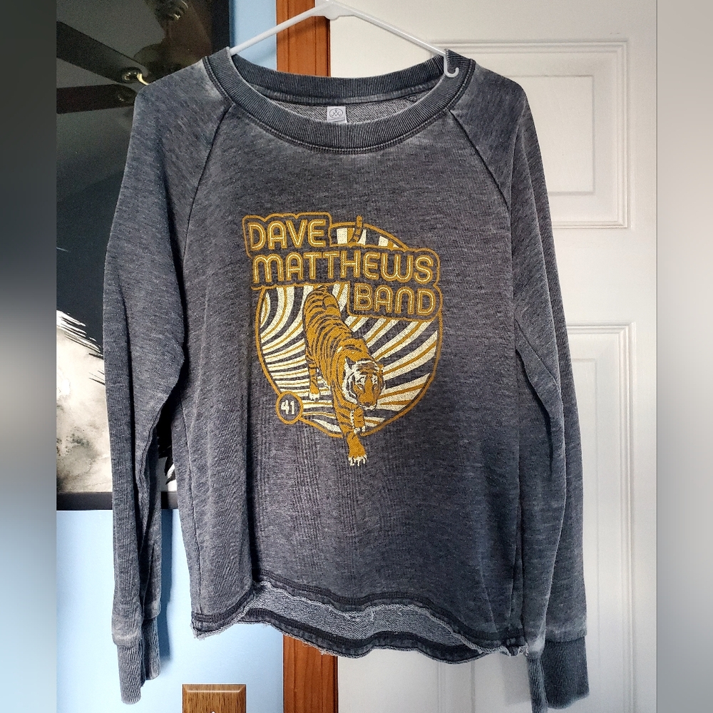 Dave Matthews Band Gray Sweatshirt, size medium